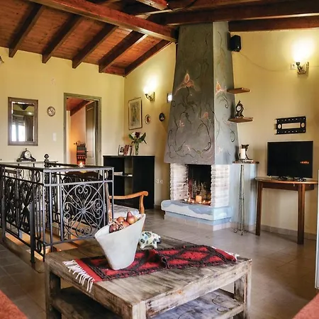 Two-bedroom In Avlida *